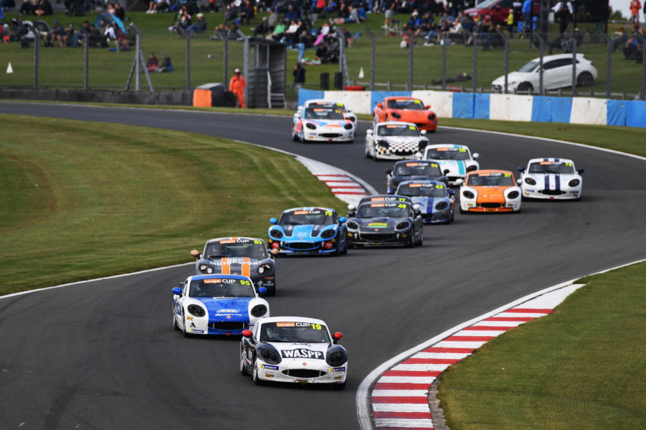 Tom Golding – CTS Motorsport Ginetta G40
